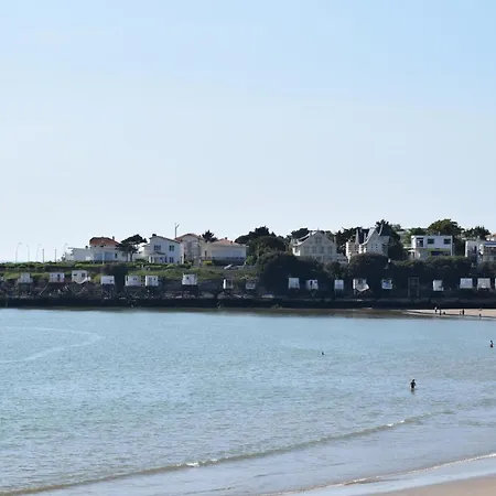 Stunning Home In Royan With Wifi Royan