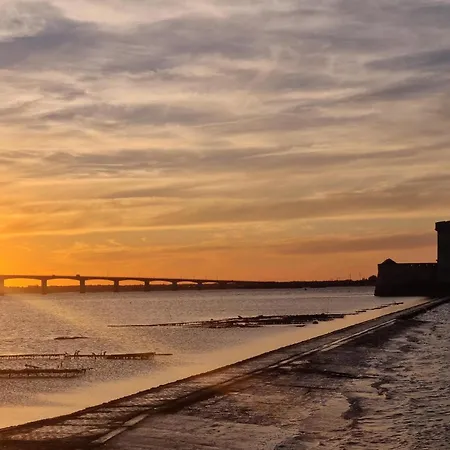 Holiday home Stunning Home In Royan With Wifi